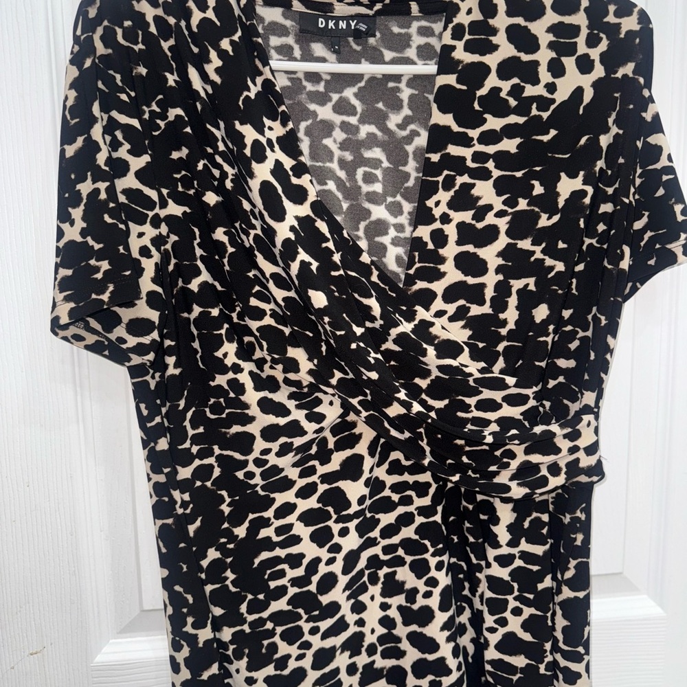 DKNY Monochrome Patterned Top